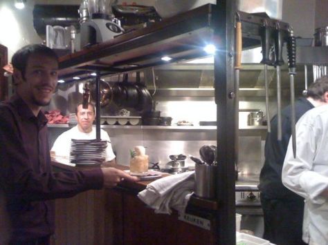 lilla lilla lilla köket på En face de Parachute